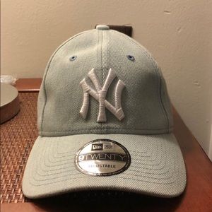 Yankees ball cap NEVER WORN